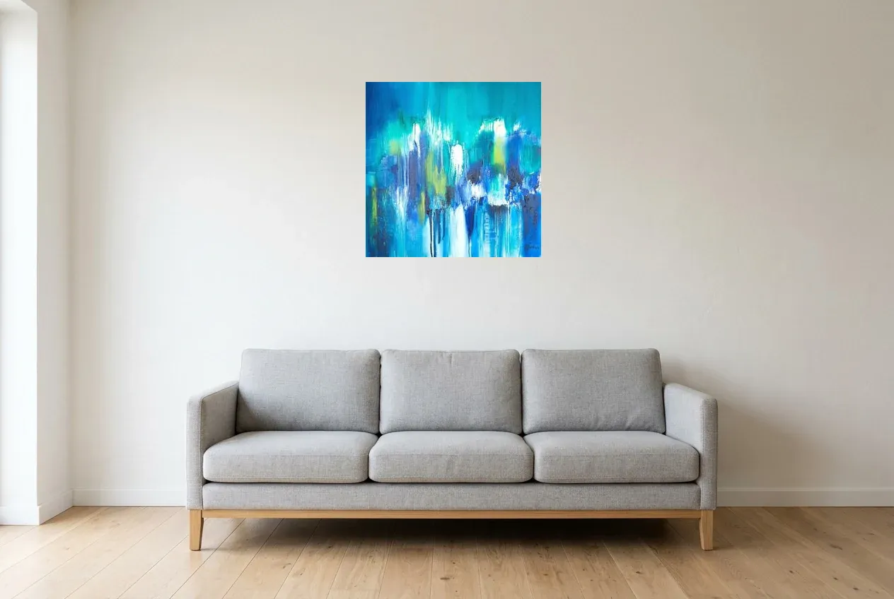 Tableau Abstrait Bleu 163 ” Ère glaciaire”, peinture originale à l'huile par Régine Gardan, 60 × 60 cm, tableau bleu accroché dans un salon