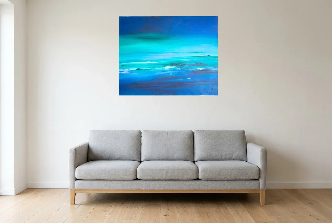 Tableau Abstrait Bleu 195 ” Ligne Horizon”, peinture originale à l'huile par Régine Gardan, 91 × 73 cm, tableau bleu accroché dans un salon