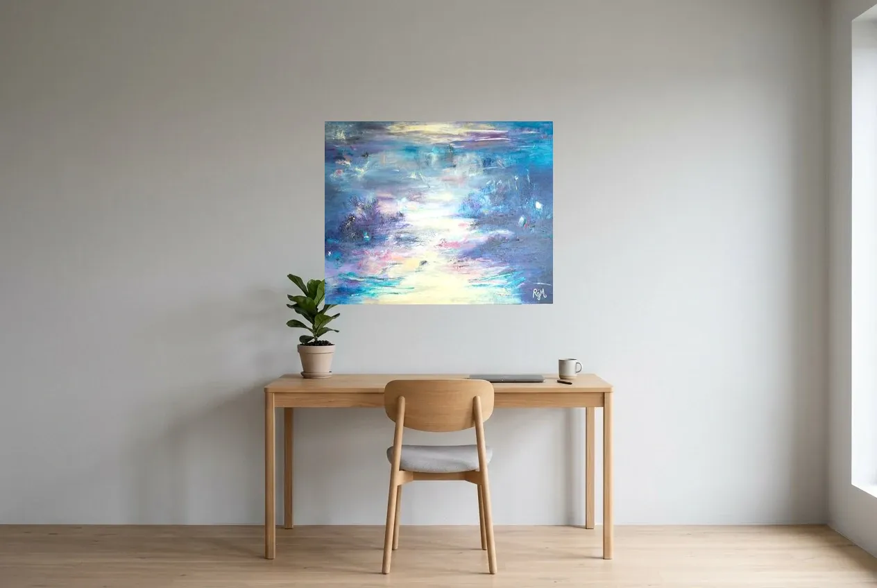 Tableau Abstrait Bleu 202 “Renaissance”, peinture originale à l'huile par Régine Gardan, 91 × 73 cm, tableau bleu accroché dans un bureau