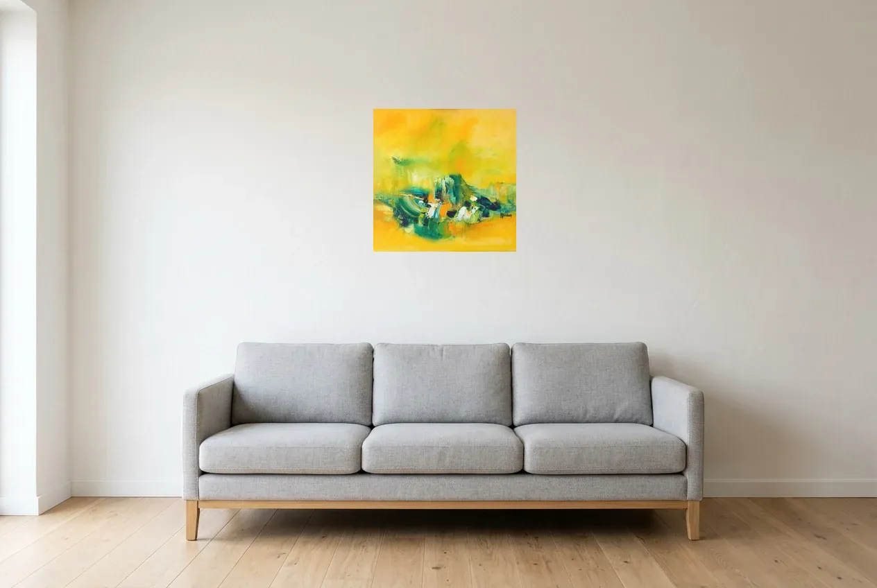 Tableau Abstrait Jaune 111 “Oasis”, peinture originale à l'huile par Régine Gardan, 50 × 50 cm, tableau jaune accroché dans un salon