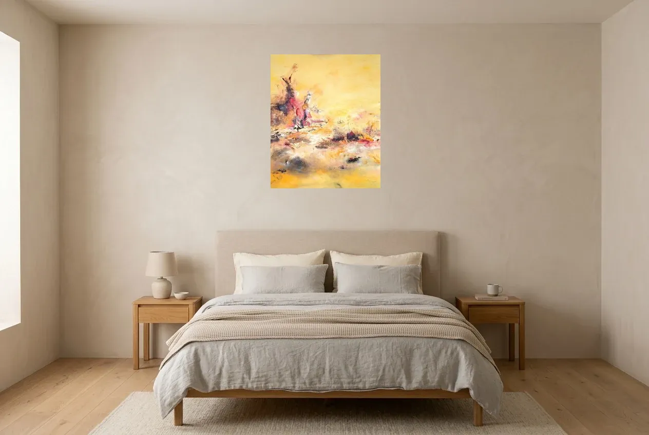 Tableau Abstrait Jaune 156 “Marchand De Sable”, peinture originale à l'huile par Régine Gardan, 60 × 73 cm, tableau jaune accroché dans une chambre