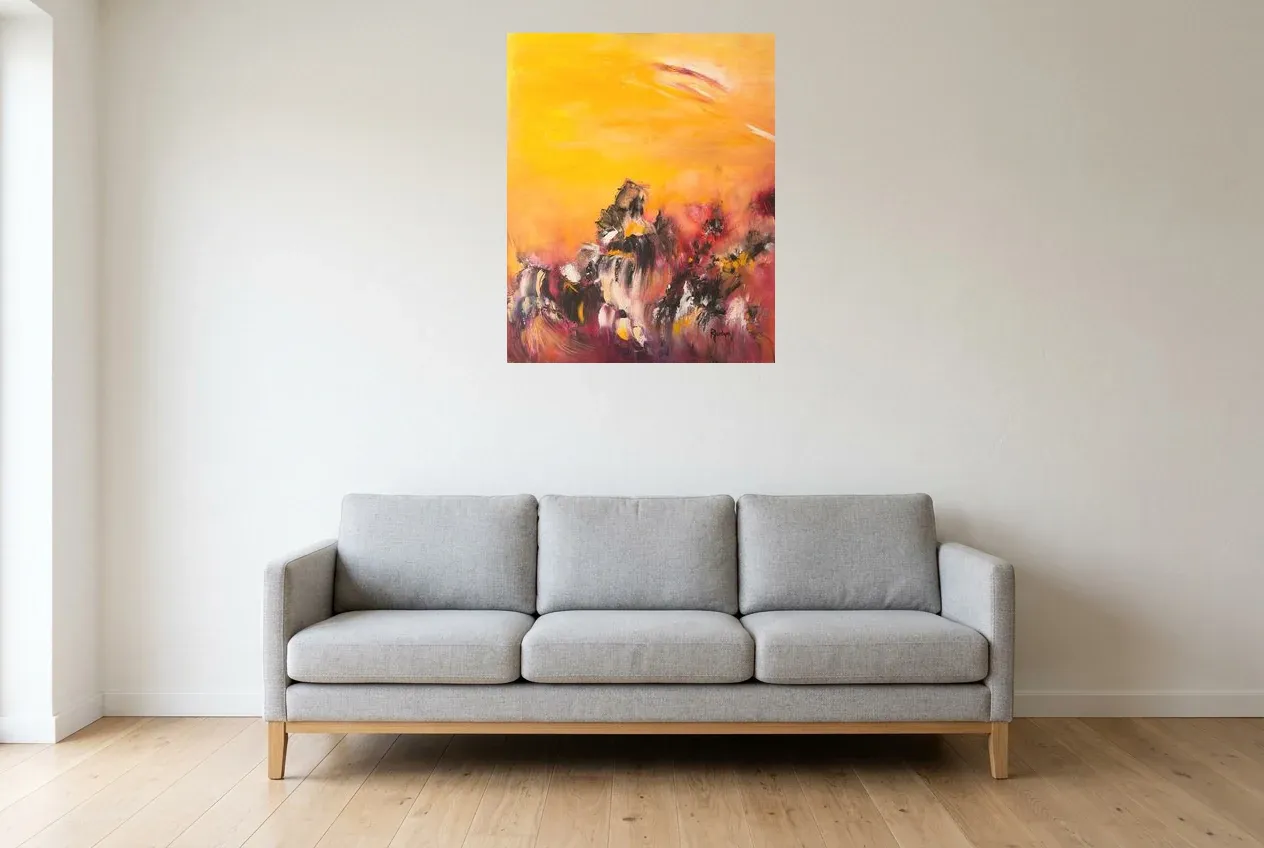 Tableau Abstrait Jaune 43 “Soleil”, peinture originale à l'huile par Régine Gardan, 65 × 80 cm, tableau jaune accroché dans un salon