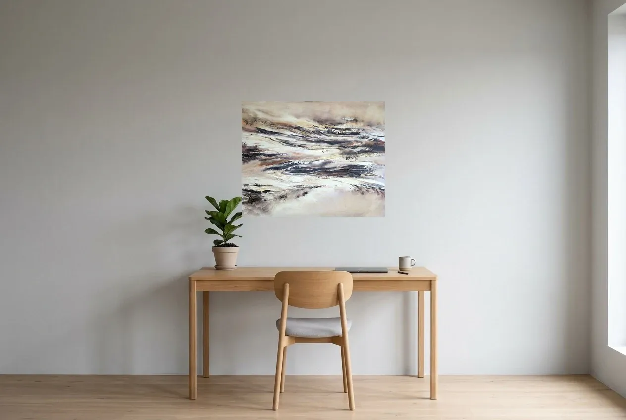 Tableau Abstrait Noir 148 “Désert Rocheux”, peinture originale à l'huile par Régine Gardan, 80 × 65 cm, tableau noir accroché dans un bureau