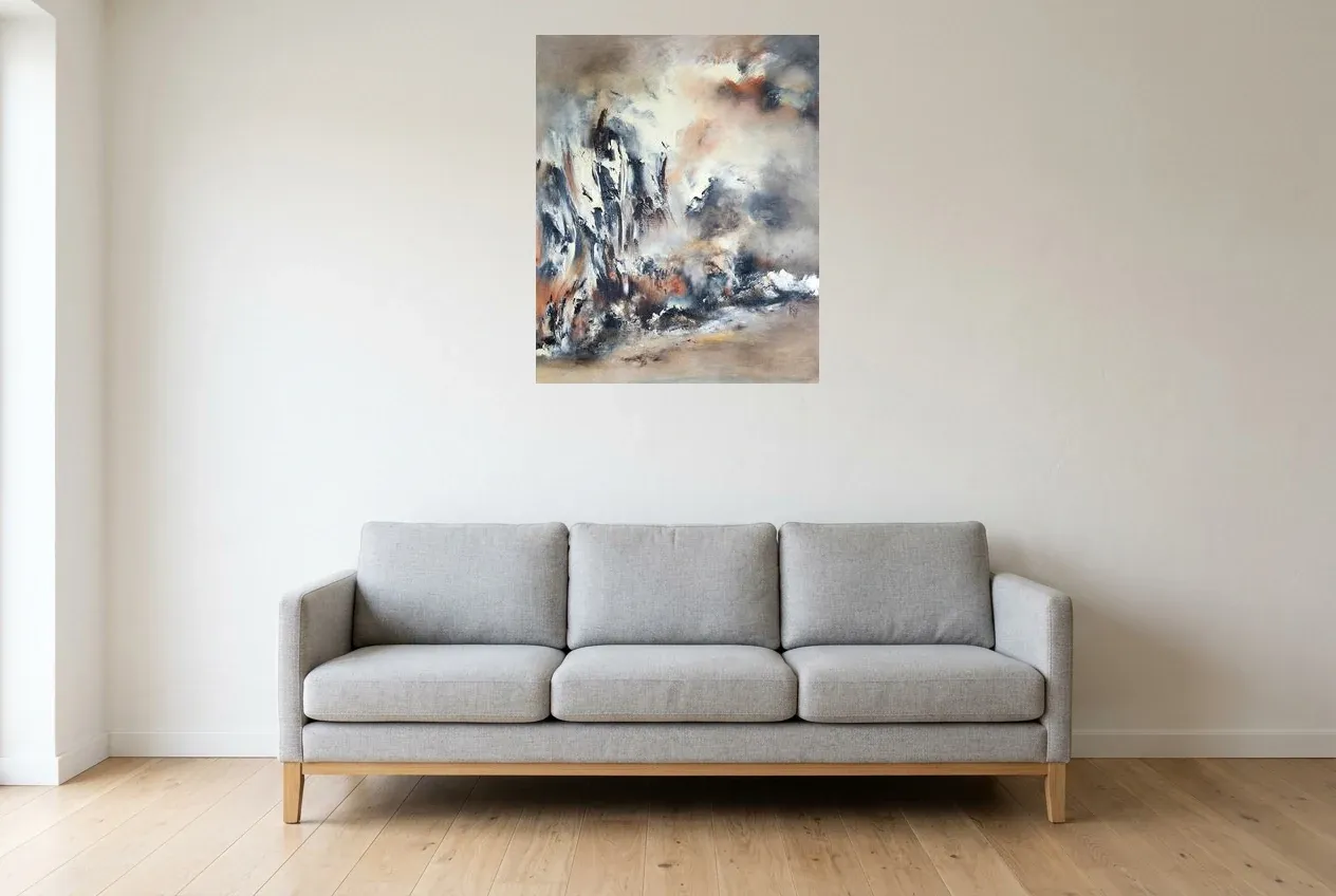 Tableau Abstrait Noir 149 “Château”, peinture originale à l'huile par Régine Gardan, 65 × 80 cm, tableau noir accroché dans un salon