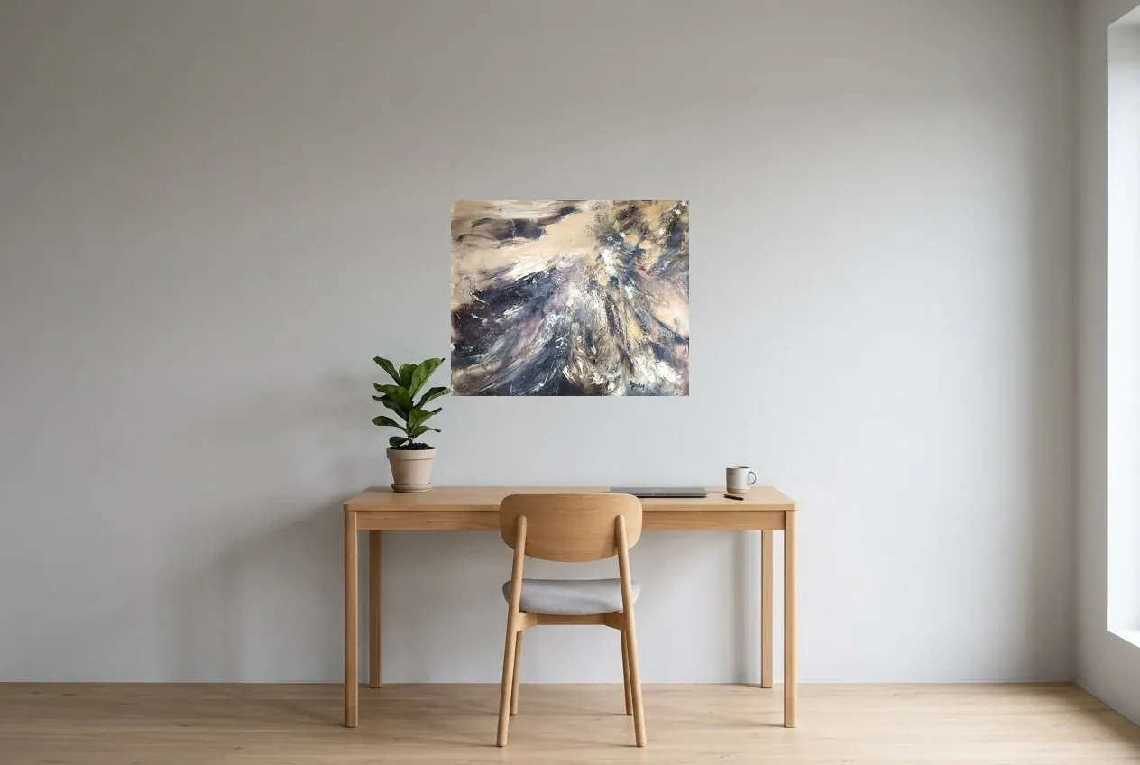 Tableau Abstrait Noir 172 “Plumes”, peinture originale à l'huile par Régine Gardan, 73 × 60 cm, tableau noir accroché dans un bureau