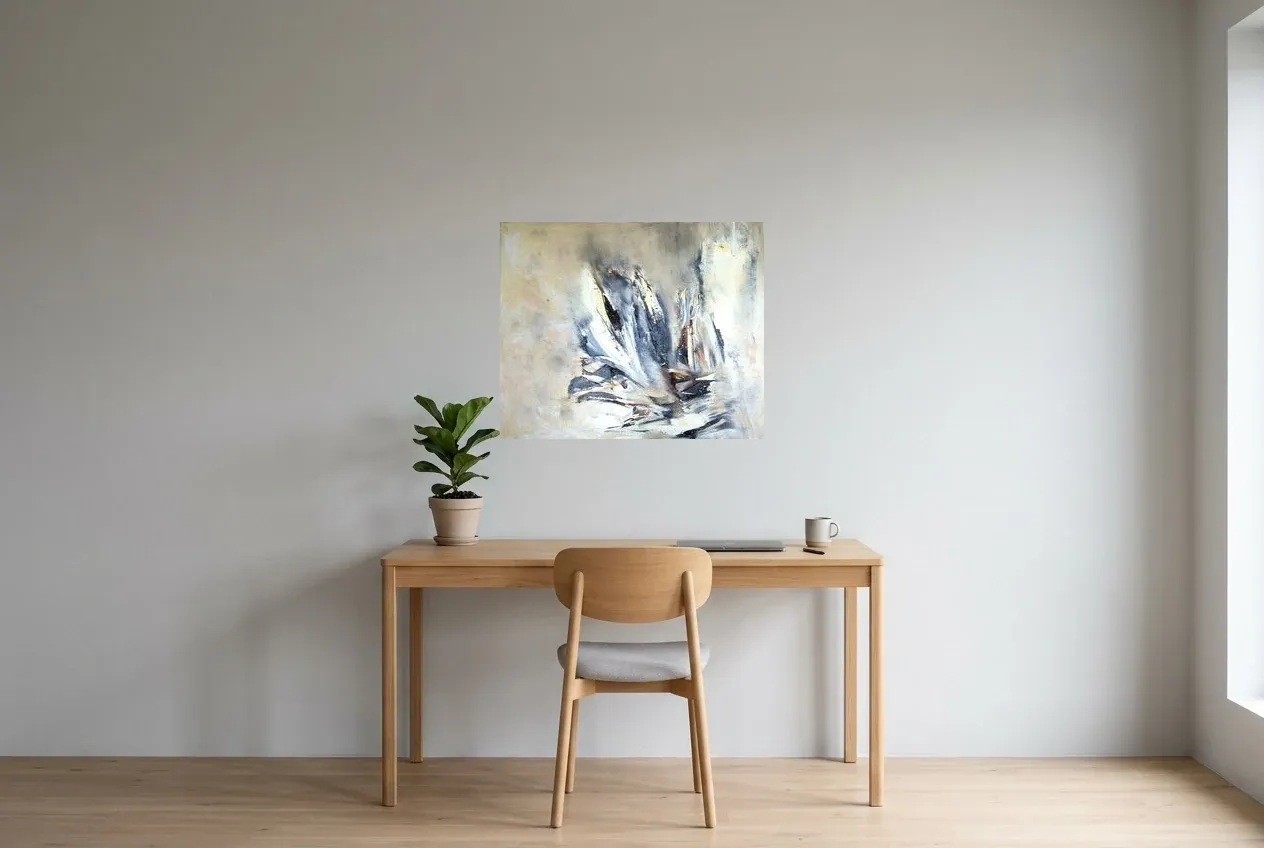 Tableau Abstrait Noir 200 “Liberté”, peinture originale à l'huile par Régine Gardan, 73 × 60 cm, tableau noir accroché dans un bureau