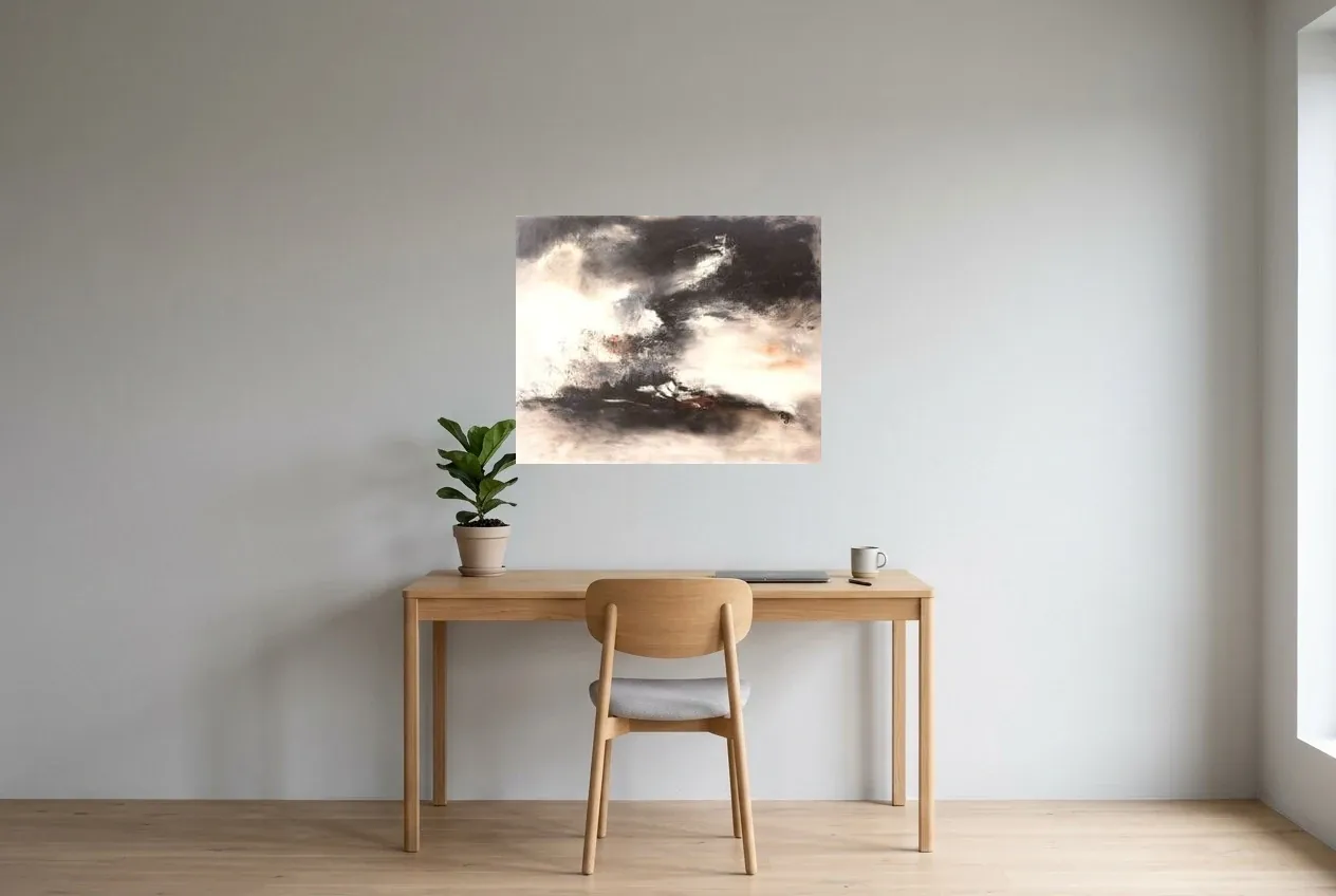 Tableau Abstrait Noir 71 “Ombre Portée”, peinture originale à l'huile par Régine Gardan, 80 × 65 cm, tableau noir accroché dans un bureau