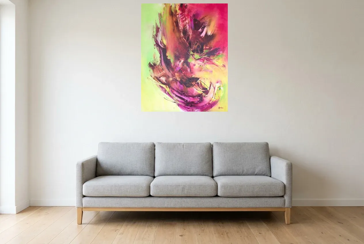 Tableau Abstrait Rose 127 “Éclosion”, peinture originale à l'huile par Régine Gardan, 73 × 91 cm, tableau rose accroché dans un salon