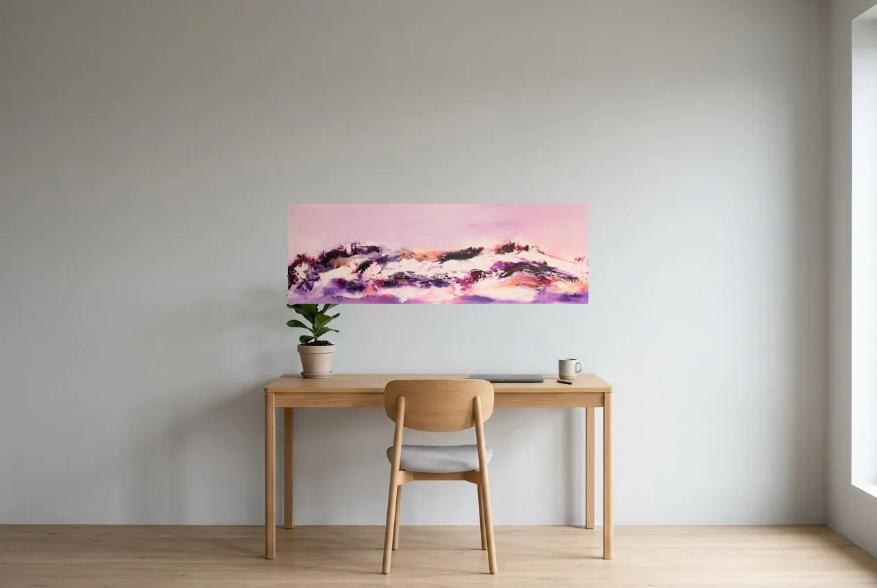 Tableau Abstrait Rose 238 “Tendresse”, peinture originale à l'huile par Régine Gardan, 120 × 40 cm, tableau rose accroché dans un bureau