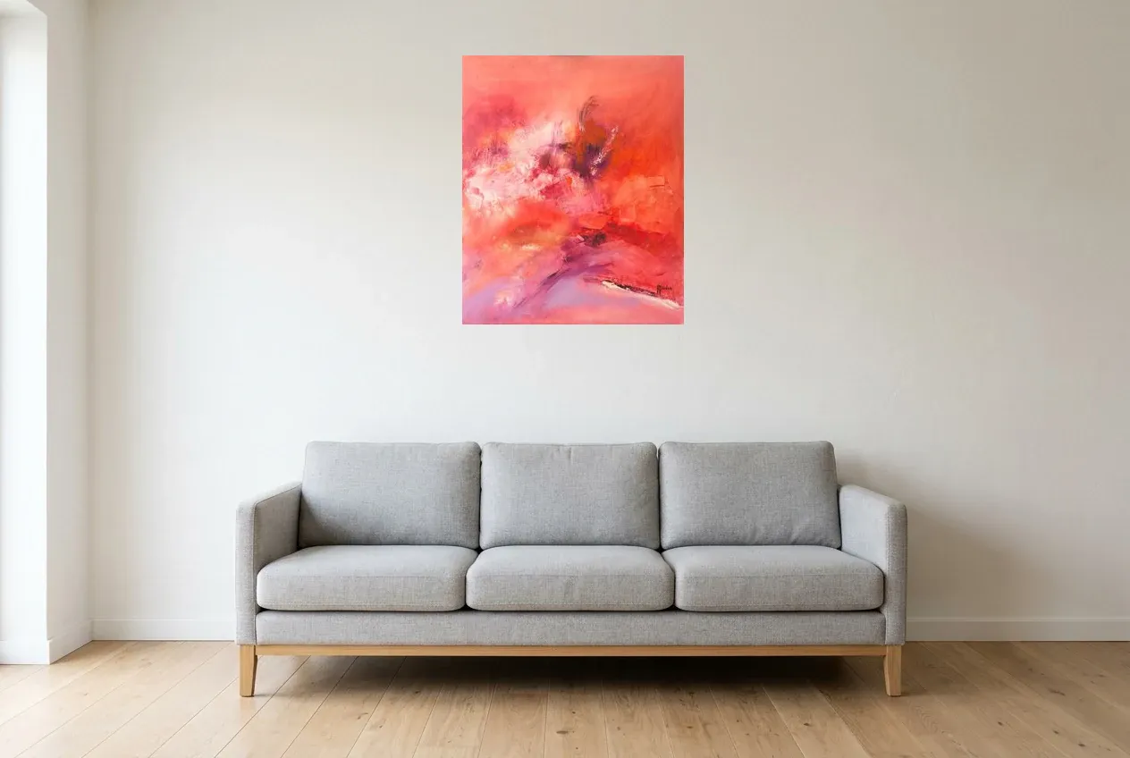 Tableau Abstrait Rose 63 “Soulagement”, peinture originale à l'huile par Régine Gardan, 60 × 73 cm, tableau rose accroché dans un salon