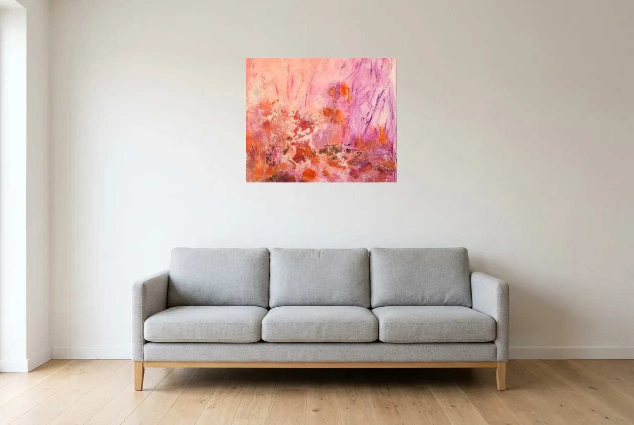 Tableau Abstrait Rose 89 “Lys Orangé”, peinture originale à l'huile par Régine Gardan, 73 × 60 cm, tableau rose accroché dans un salon