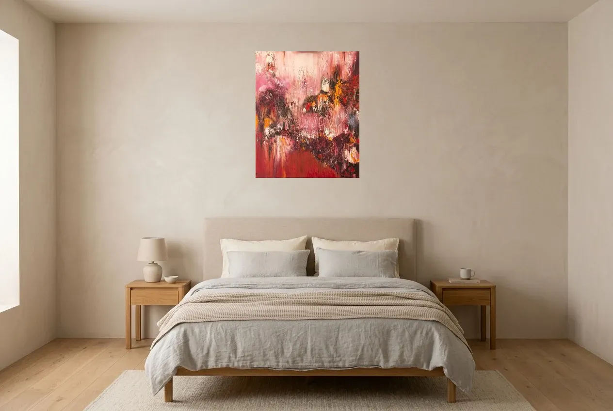 Tableau Abstrait Rouge 3 “Détachement”, peinture originale à l'huile par Régine Gardan, 60 × 73 cm, tableau rouge accroché dans une chambre