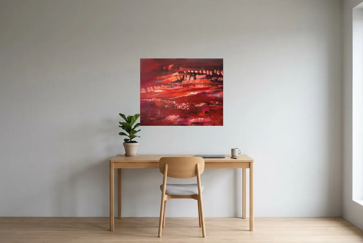 Tableau Abstrait Rouge 29 “Caverne”, peinture originale à l'huile par Régine Gardan, 80 × 65 cm, tableau rouge accroché dans un bureau