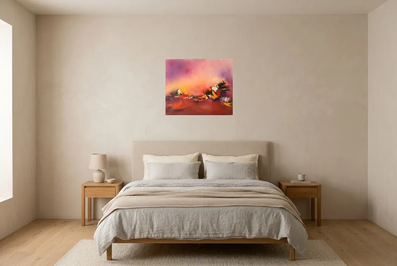 Tableau Abstrait Rouge 84 “Amour”, peinture originale à l'huile par Régine Gardan, 60 × 50 cm, tableau rouge accroché dans une chambre