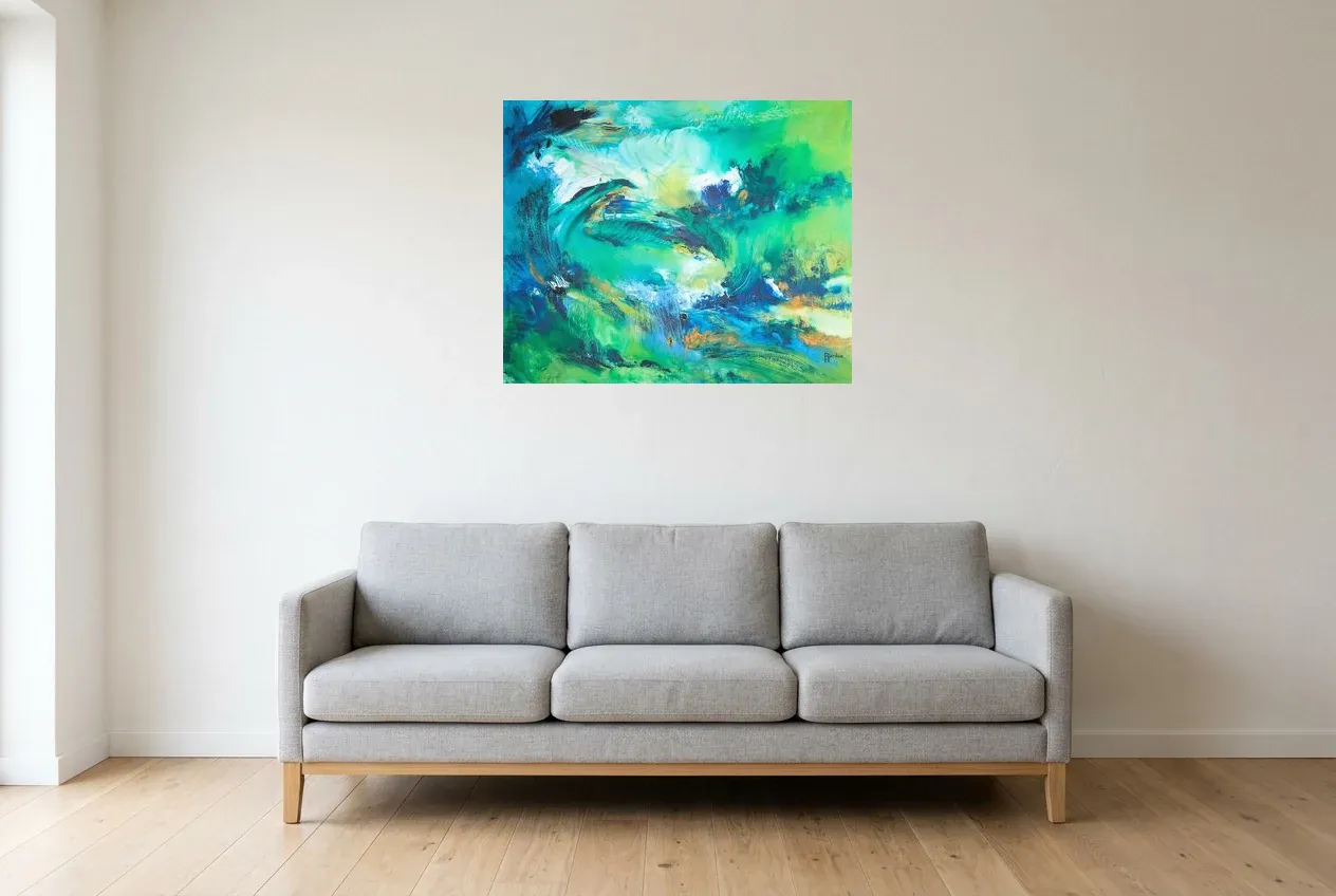 Tableau Abstrait Vert 123 “Nature”, peinture originale à l'huile par Régine Gardan, 80 × 65 cm, tableau vert accroché dans un salon