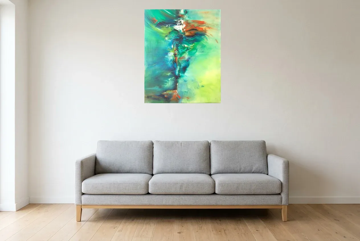 Tableau Abstrait Vert 30 “Tornade”, peinture originale à l'huile par Régine Gardan, 65 × 80 cm, tableau vert accroché dans un salon