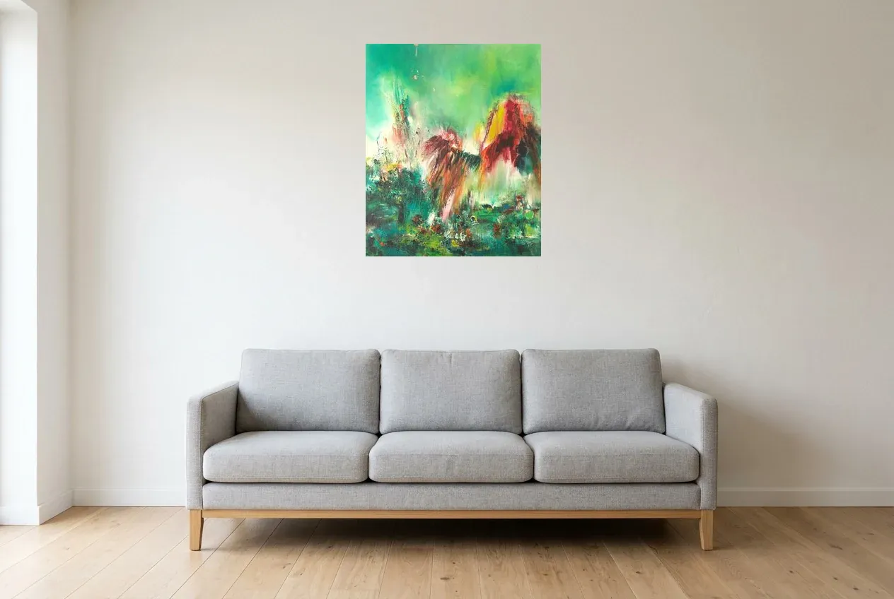 Tableau Abstrait Vert 51 “Rayon d’Espoir”, peinture originale à l'huile par Régine Gardan, 60 × 73 cm, tableau vert accroché dans un salon